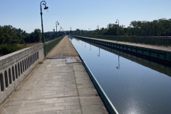 Kanal überquert Loire
