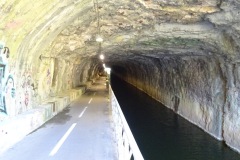 Besancon wird im Tunnel unterquert